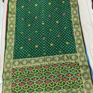 Exclusive Silk Patola Pallu Border Bandhani Saree – Emerald Green (SPP04)